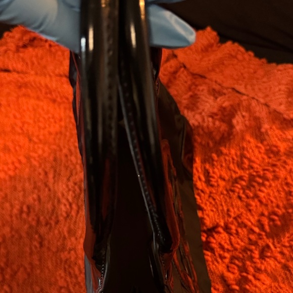 Tory Burch Black Tote with Logo Detail - Picture 3 of 15